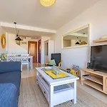 아파트 Beachfront, Pool, Terrace & Wifi *