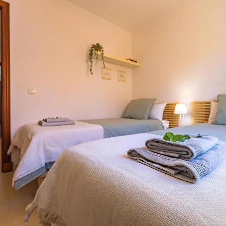 Beachfront, Pool, Terrace & Wifi アパート タリファ